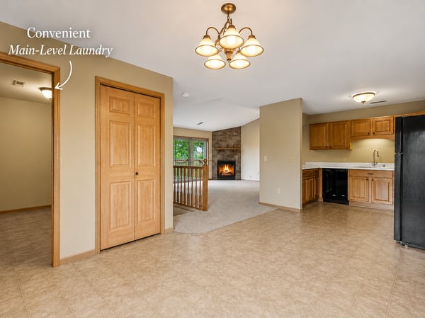 961 Spring Ct, West Bend, WI