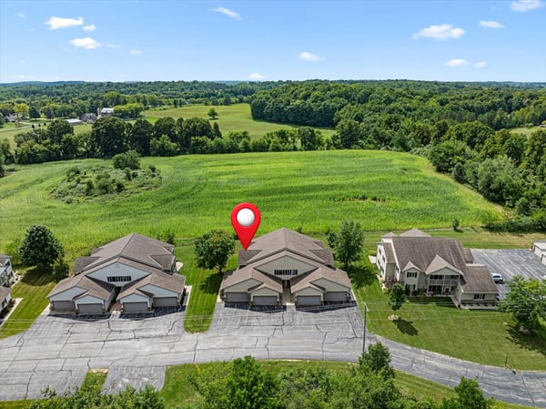 961 Spring Ct, West Bend, WI