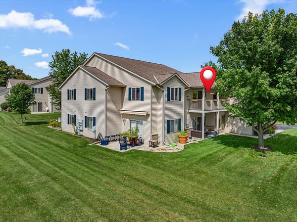 961 Spring Ct, West Bend, WI