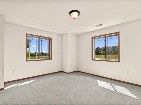 961 Spring Ct, West Bend, WI