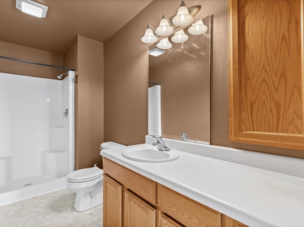 961 Spring Ct, West Bend, WI