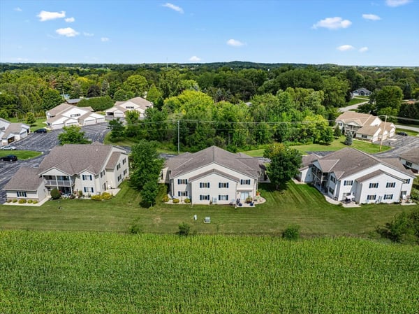 961 Spring Ct, West Bend, WI