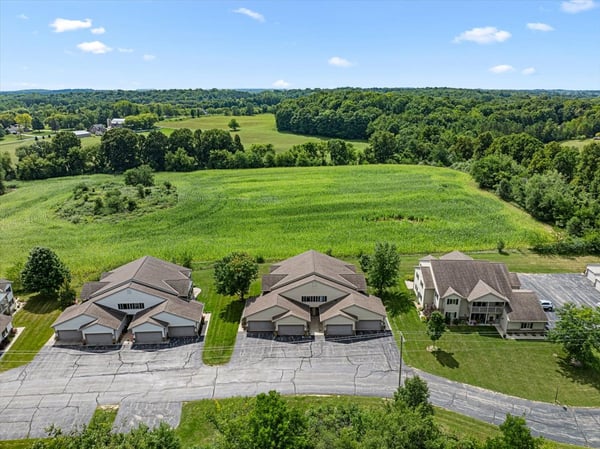 961 Spring Ct, West Bend, WI