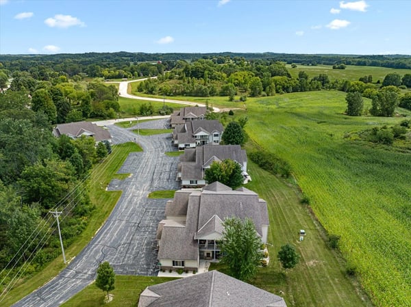961 Spring Ct, West Bend, WI