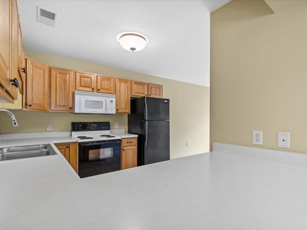 961 Spring Ct, West Bend, WI