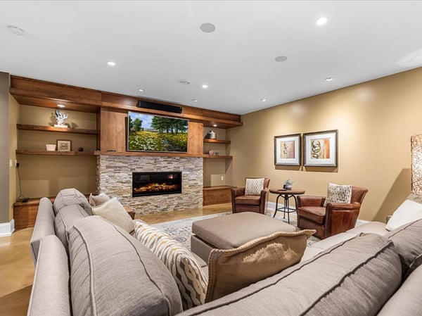 2177 Elsies Dr, Richfield, WI