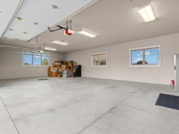 2177 Elsies Dr, Richfield, WI
