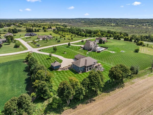 2177 Elsies Dr, Richfield, WI