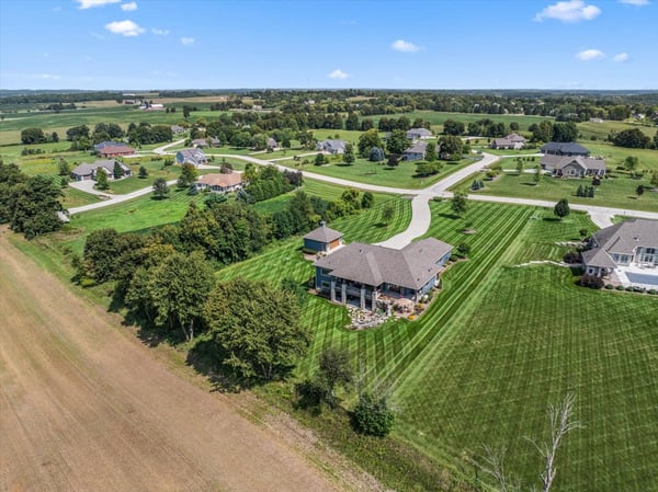 2177 Elsies Dr, Richfield, WI