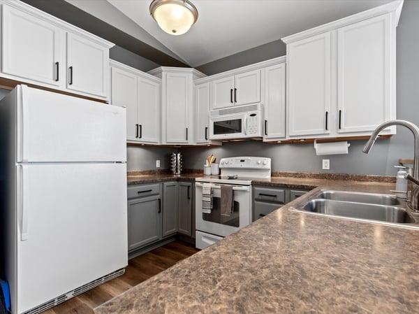 2135 Rainbow Lake Ln, 128, West Bend, WI