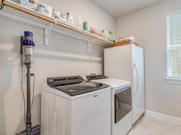 318 Victoria Peak Loop, Dripping Springs, TX