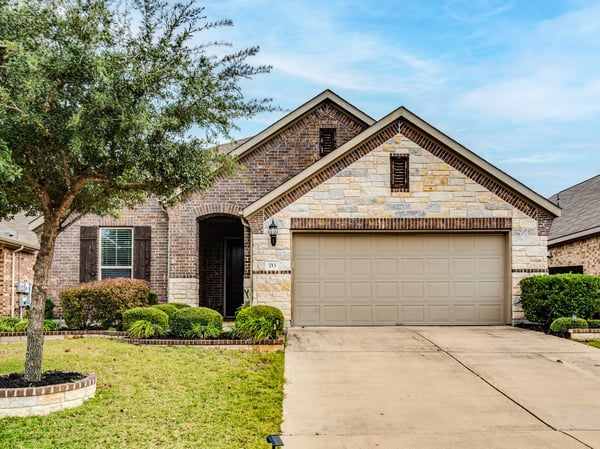 713 Vista Gardens, Buda, TX