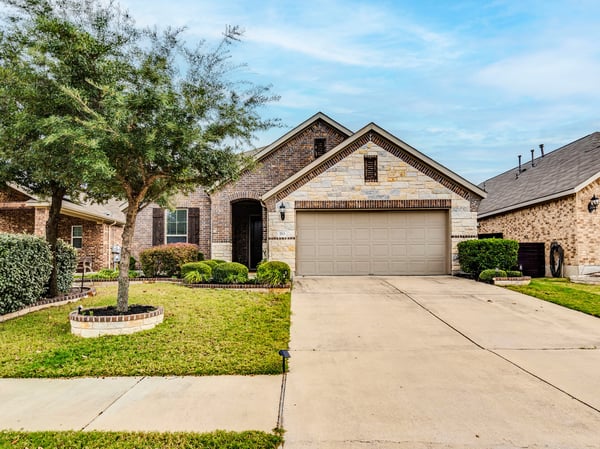 713 Vista Gardens, Buda, TX