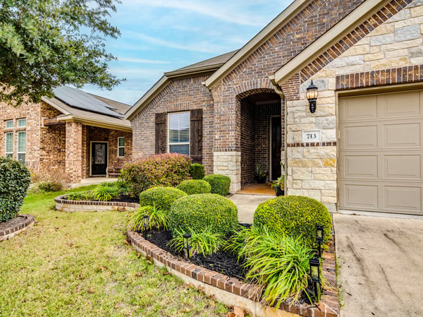 713 Vista Gardens, Buda, TX