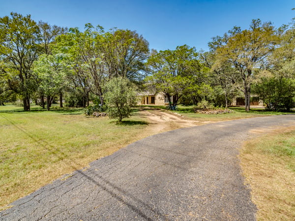 1112 Live Oak Loop, Buda, TX