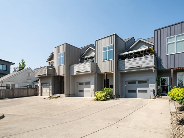 Townhome living in the heart of South Eugene.