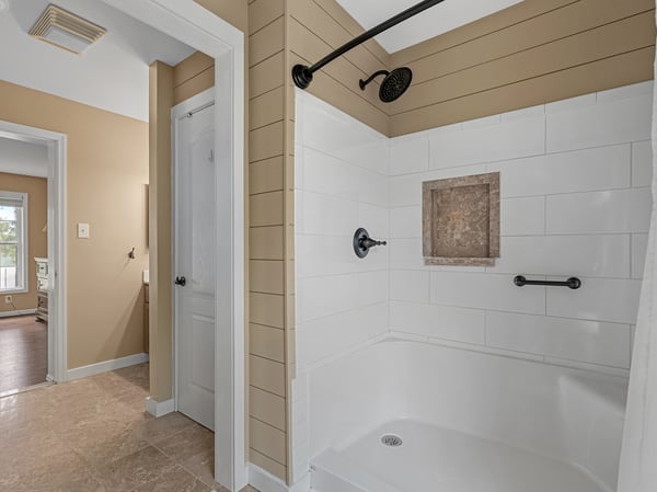 183 LaGrange Ave, Kilmarnock, VA