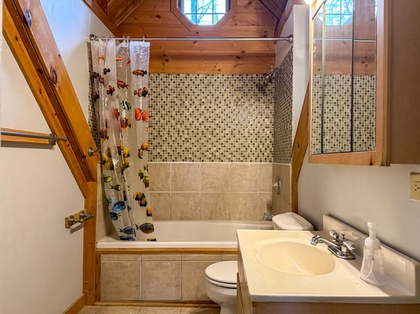 Primary Tile Bath