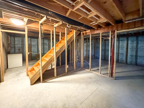 Full Dry Basement can be Finished