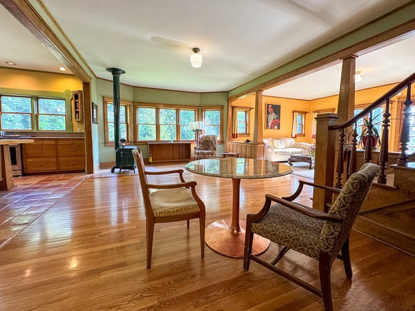 Open Plan. Generous, Symmetrical Proportions