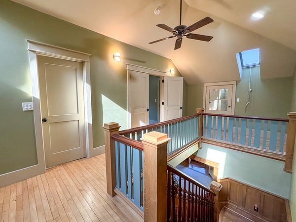 2nd Floor Landing