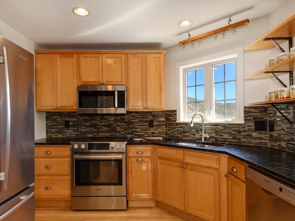 385 Vasquez Ct, Lyons, CO