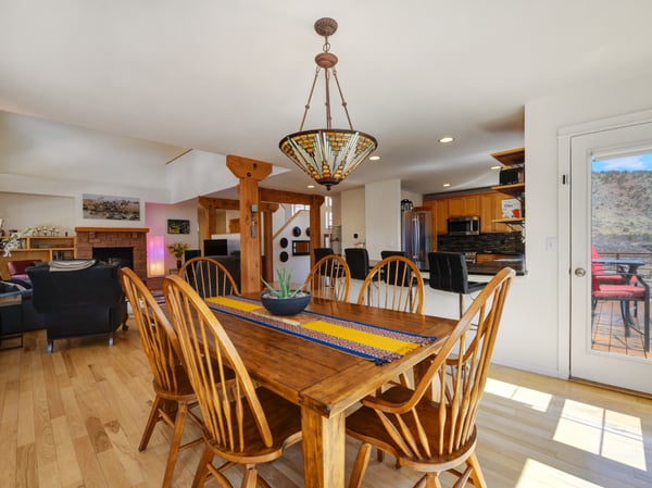 385 Vasquez Ct, Lyons, CO