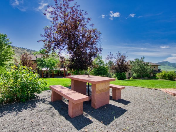 385 Vasquez Ct, Lyons, CO