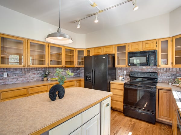9 Eagle Nest Lane, Lyons, CO