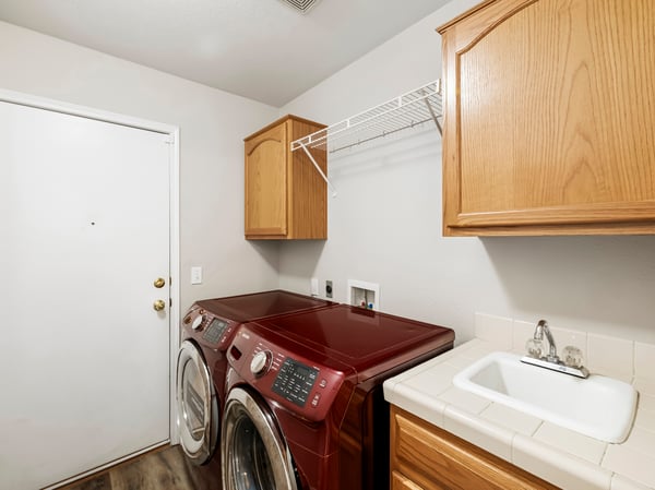 8021 Canyon Wren Ave., Las Vegas, NV