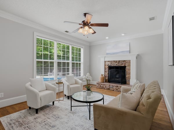 Keep room. Perfect area to unwind and relax.