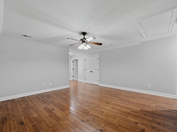 Upstairs sitting area.