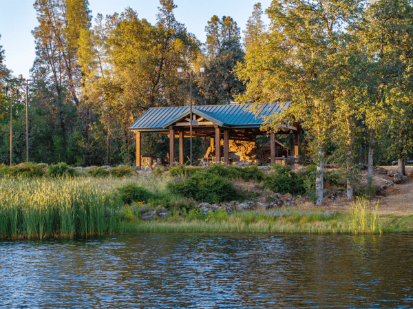 8499 Simmons Road, Redding, CA