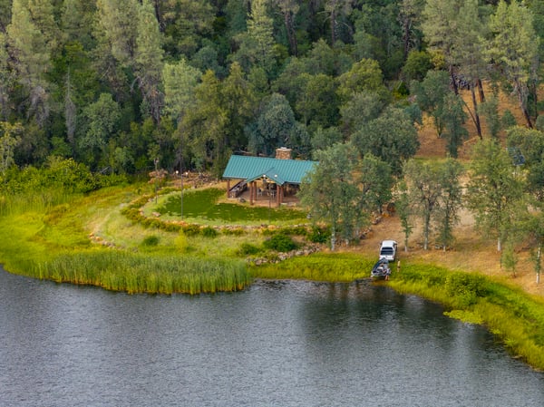 8499 Simmons Road, Redding, CA