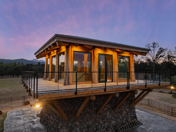 8499 Simmons Road, Redding, CA