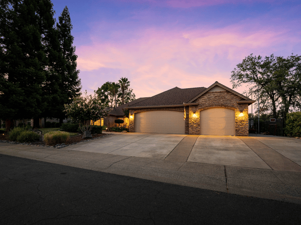1526 Gold Hills Drive, Redding, CA
