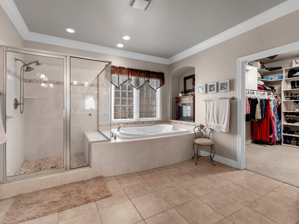 1526 Gold Hills Drive, Redding, CA