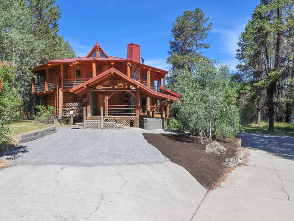 54685 Silver Fox Drive, Bend, OR