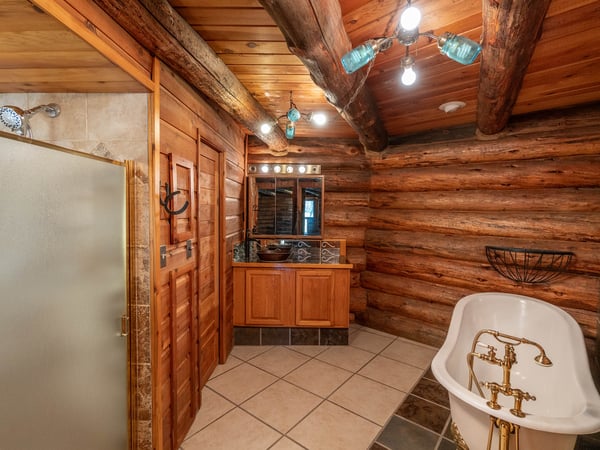 54685 Silver Fox Drive, Bend, OR