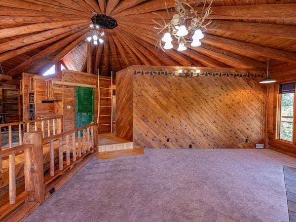 54685 Silver Fox Drive, Bend, OR