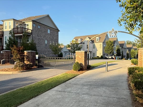 124 Everley Walk, Alpharetta, GA