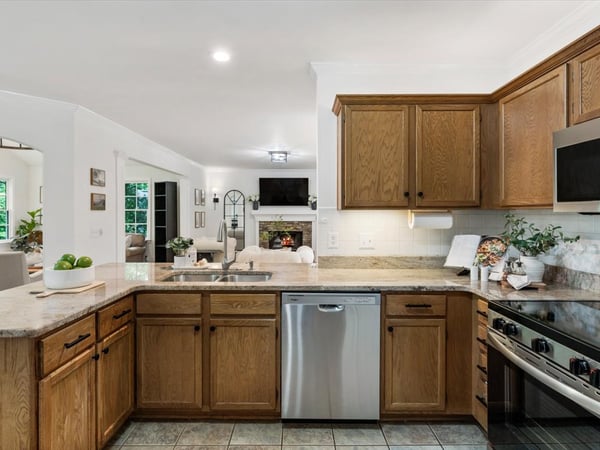 523 Summer Terrace, Woodstock, GA