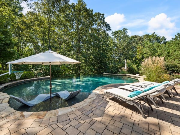 1310 Cashiers Way, Roswell, GA