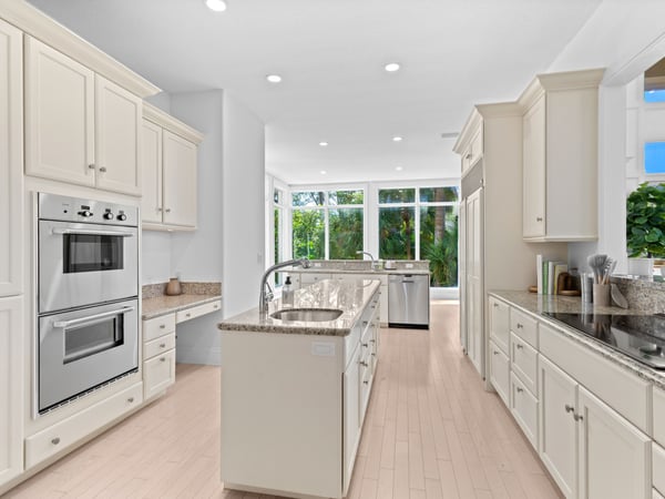 5919 Gulf of Mexico Dr, Longboat Key, FL