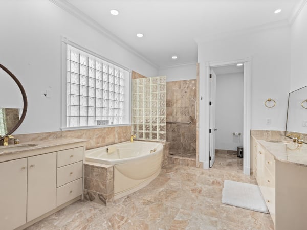 5919 Gulf of Mexico Dr, Longboat Key, FL