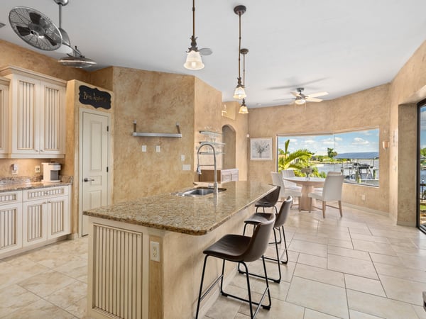150 Cousley Dr SE, Port Charlotte, FL