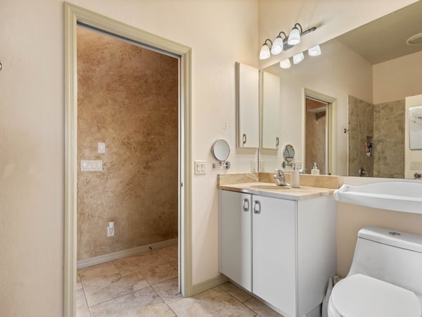 150 Cousley Dr SE, Port Charlotte, FL