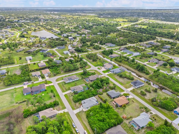 117 Beau Rivage Dr, Rotonda West, FL