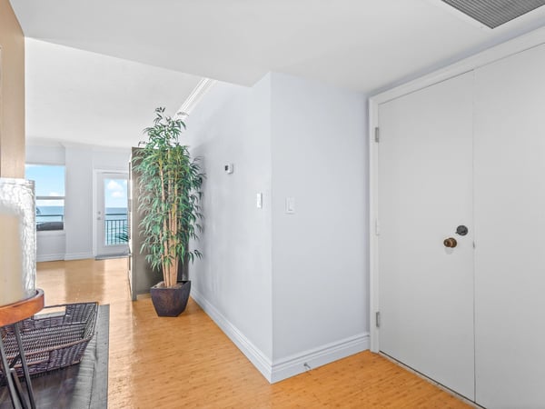 603 Longboat Club Rd Unit 202N, Longboat Key, FL
