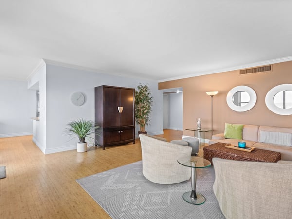 603 Longboat Club Rd Unit 202N, Longboat Key, FL